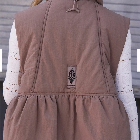 NWT Free People Movement Cabin Fever Puffer Vest - Picture 4 of 4